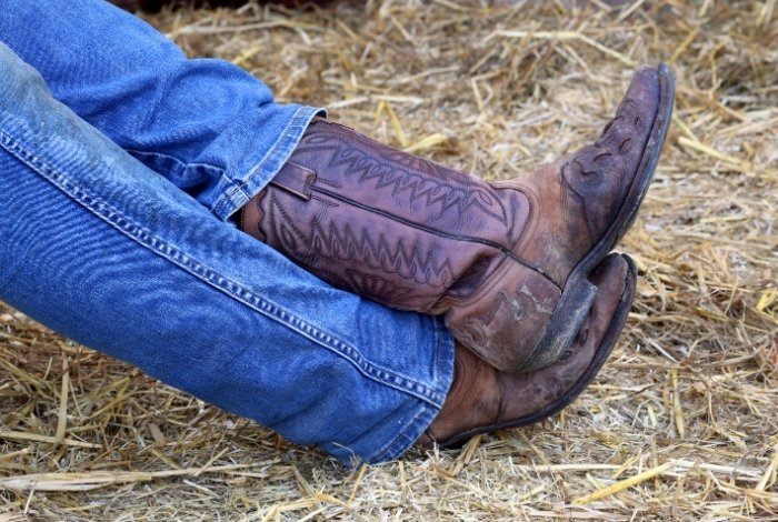 most comfortable mens cowboy boots