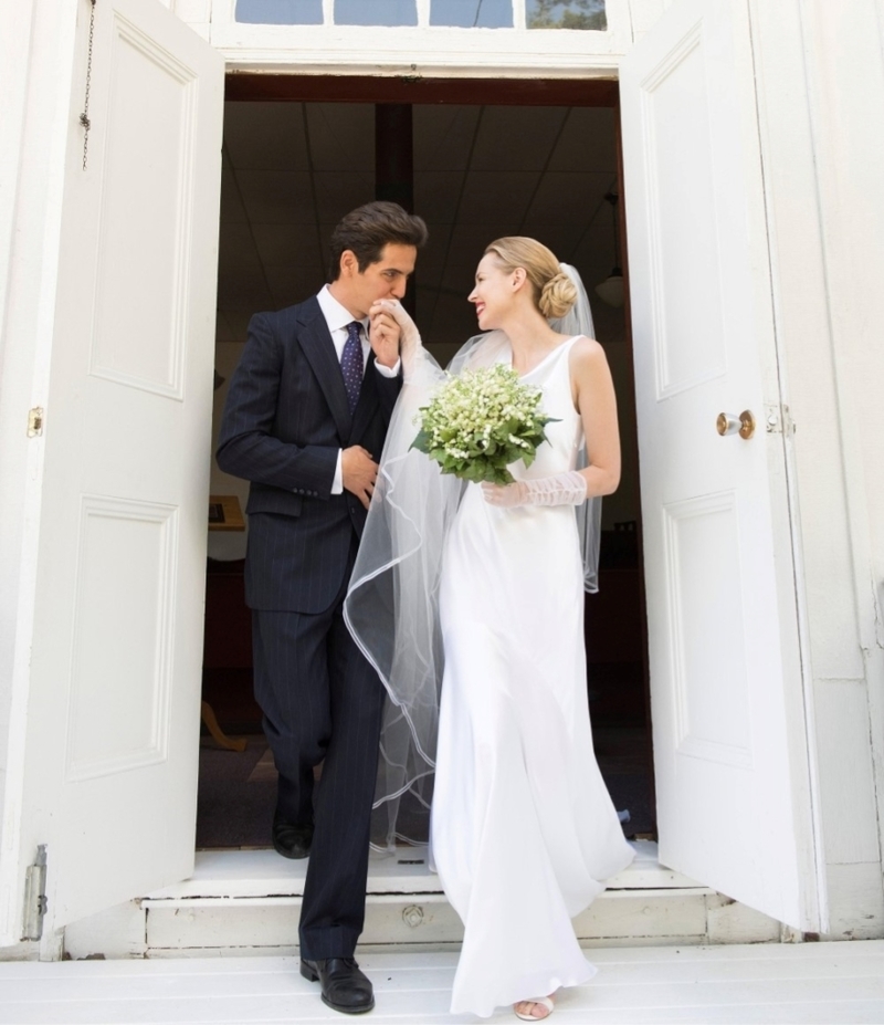 John F. Kennedy Jr. and Carolyn Bessette | Alamy Stock Photo by Ron Harvey/Ken Woroner/REELZ/courtesy Everett Collection 