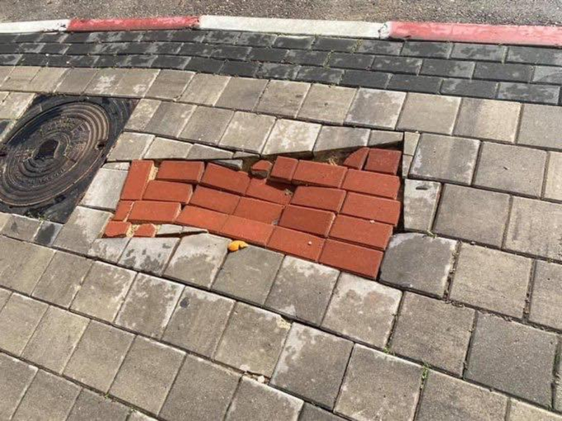 Innovative Pavement | Reddit.com/Einstine1984