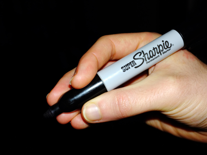 Using Sharpie for Eyeliner | Alamy Stock Photo by Jonny White 